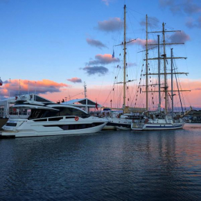 HouseBoat Gdynia Seafront